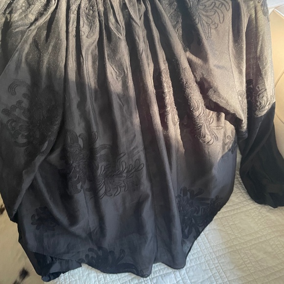 H and M black blouse - Picture 2 of 4